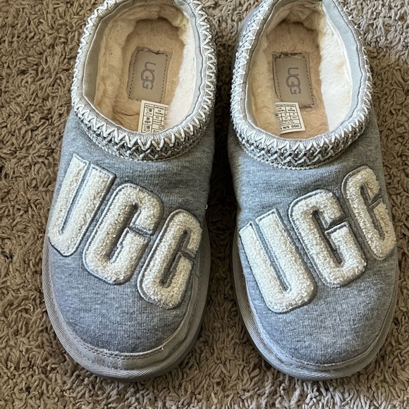 UGG Gray Plush Slippers with Cozy Lining - Picture 1 of 5